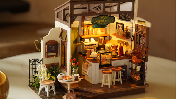 Mochten Sie mit Monique einen Kaffee im Café Nr. 17 trinken? Ein wunderbares Miniaturhaus!