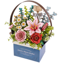 Produktfoto der Robotime Wooden Flower Basket mit blauem Korb