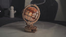 Stimmungsvideo des Robotime Luminous Globe, Holzmodellbau einer beleuchteter Globus