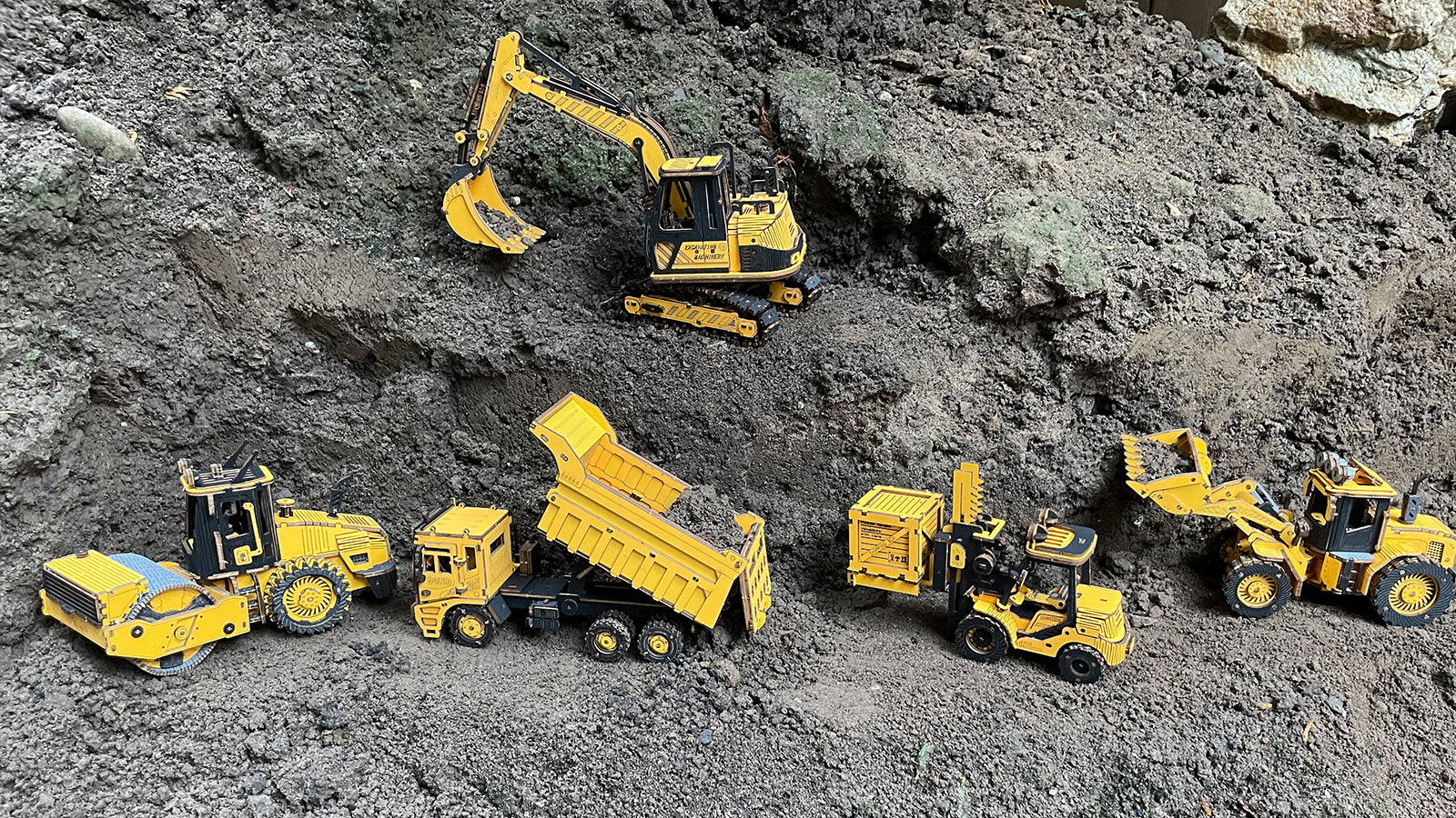 Rogé von Modelbouw en Meer gibt Tipps für die ROKR Engineering Vehicle ...