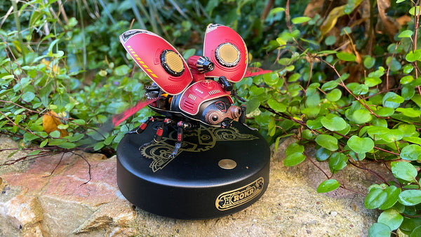 Rogé Remmits von "Modelbouw en Meer", baut den Scout Beetle!
