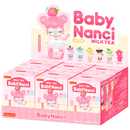 Display mit sechs Verpackungen aus der Robotime Baby Nanci Milk Tea Blind Box Serie