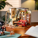 Atmosphärische Präsentation der Robotime Catherine’s Living Room, DIY Miniaturhaus eines Vintage-Wohnzimmers