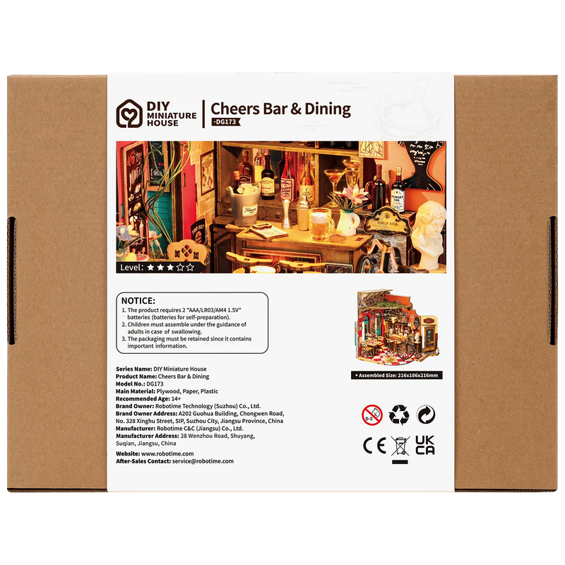 Rückseite der Verpackung der Robotime Cheers Bar & Dining, Miniaturhaus einer altmodischen gemütlichen Bar