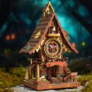 Atmosphärische Präsentation der Robotime Cuckoo Clock, Holzbausatz einer Kuckucksuhr mit Alice im Wunderland-Thema