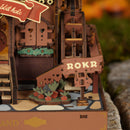 Nahaufnahme des ROKR-Schilds der Robotime Cuckoo Clock