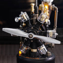 Ein moderner Propeller an der Seite des Robotime Da Vinci Helicopter