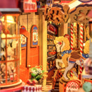 Karussell und andere Details im Inneren des Robotime Fairytale Amusement Park