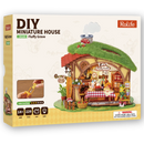 Vorderseite der Verpackung der Robotime Fluffy Grove, Bausatz für ein märchenhaftes Miniaturhäuschen mit Naturmotiv