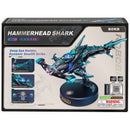 Vorderseite der Verpackung der Robotime Hammerhead Shark, Metall-Bausatz für einen futuristischen Hammerhai mit Licht und Bewegung