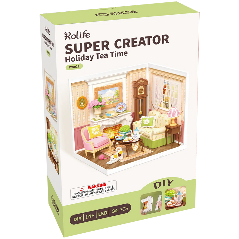 Vorderseite der Verpackung der Robotime Holiday Tea Time, Kunststoff-Miniatur-Wohnzimmer, in dem ein gemütlicher Tee-Moment stattfindet