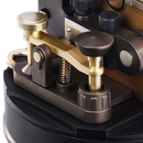 Nahaufnahme des Signalschlüssels des Robotime Morse Telegraph