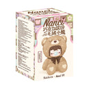 Vorderseite der Verpackung der Robotime Nanci Colorful Chocolate Cutie Bears, Blind Box mit einer niedlichen Figur im Bärenkostüm in verschiedenen Farben