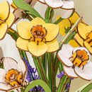 Weiße und gelbe Blüten in der Robotime Narcissus