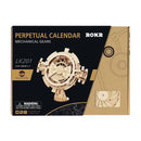 Vorderseite der Verpackung der Robotime Perpetual Calendar, Holzmodellbau eines ewigen Kalenders
