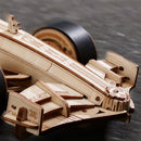 Nahaufnahme der Nase des Robotime Racing Car
