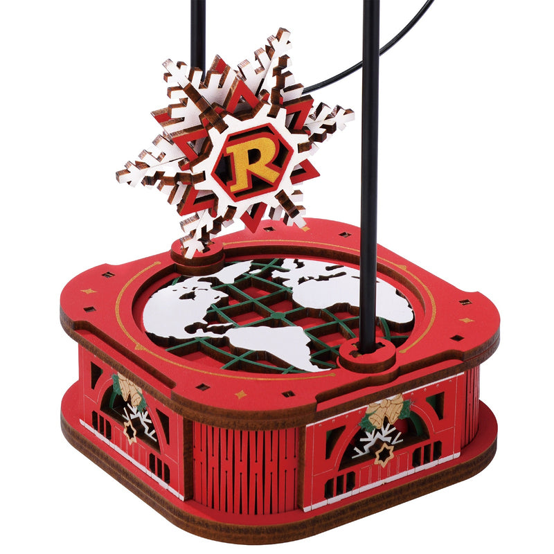 Nahaufnahme der Pendel des Robotime Santa on Sleigh
