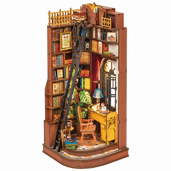 Produktfoto der Robotime Silent Corner Study, Holzbausatz einer Book Nook Buchstütze