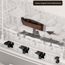 Das Ruderboot auf dem Deck der Robotime Seahorse Barque dient als Schieber zum Öffnen und Schließen der Kanonenluken